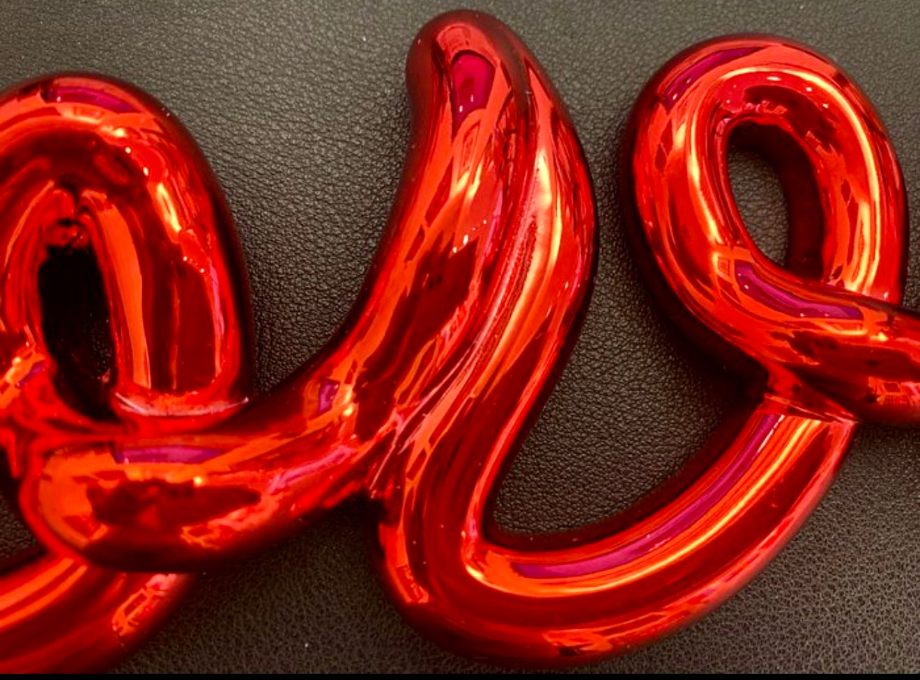 - LOVE (RED) - ISA (Italian Secret Artist)