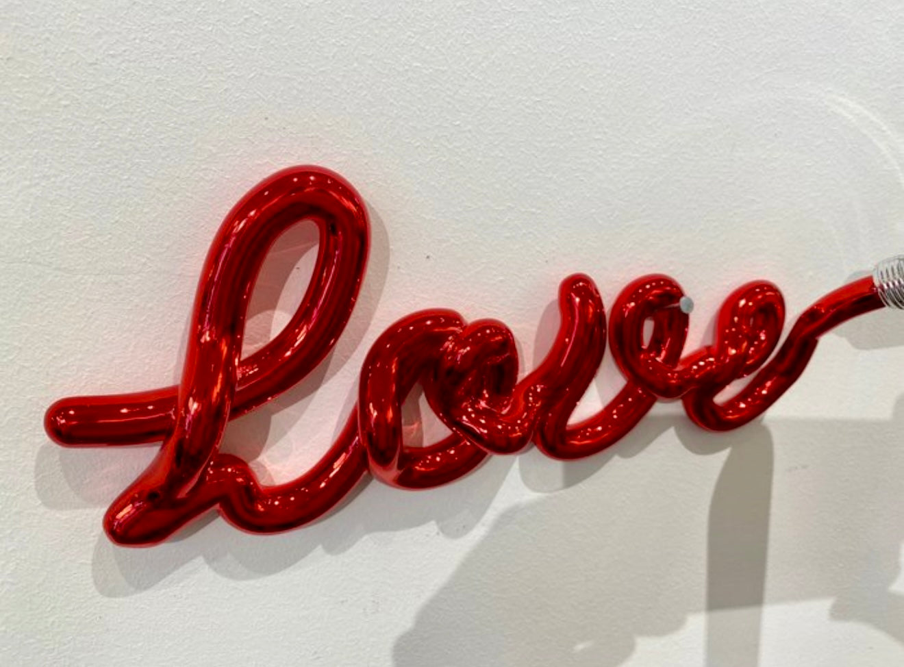 - LOVE (RED) - ISA (Italian Secret Artist)