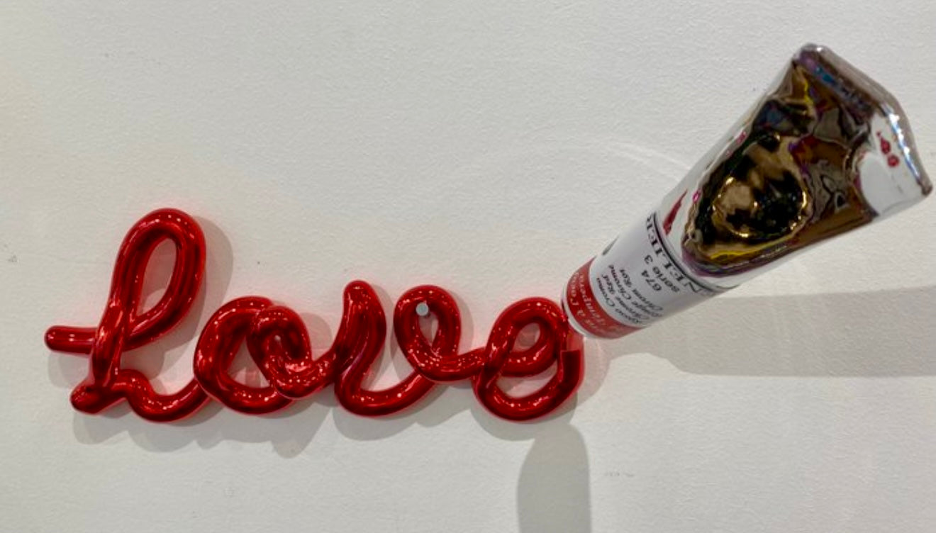 - LOVE (RED) - ISA (Italian Secret Artist)